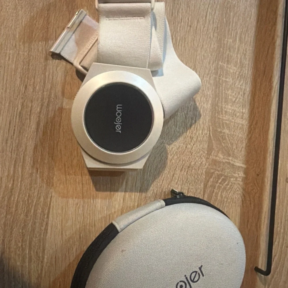 Woojer‎ Strap Edge White Haptic Bass Meta VR Compatible Immersive body strap